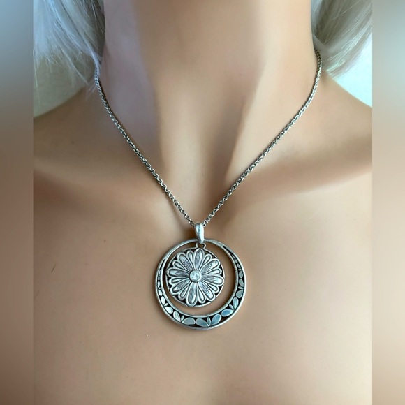 Brighton pendant with a reversible design.  Roll chain with 2 inch extension - Picture 2 of 8